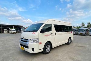 Hiace interior 15 seat Mano Marion transport